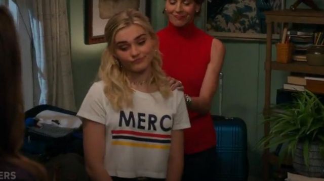 Forever 21 Merci Graphic Cropped Tee worn by Taylor Otto (Meg Donnelly) in American Housewife (S03E03)