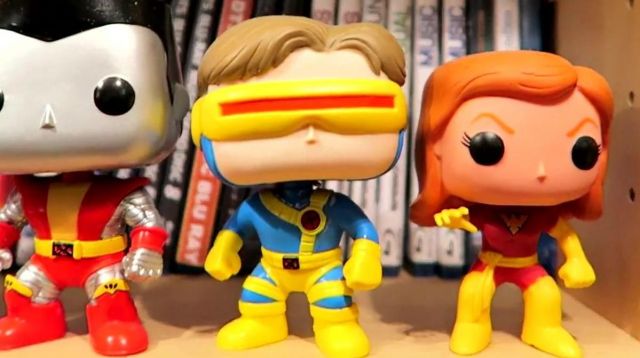 The figurine Funko Pop! of Cyclops in X-Men Modzii in his video THE biggest COLLECTION OF FIGURINES POP! OF FRANCE !