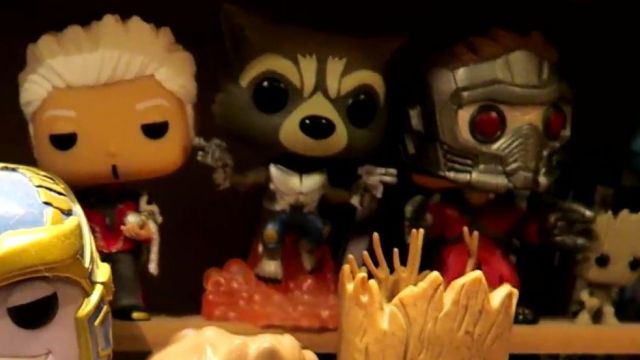 The figurine Funko Pop! Rocket Racoon guardians of the Galaxy 2 Modzii in his video THE biggest COLLECTION OF FIGURINES POP! OF FRANCE !
