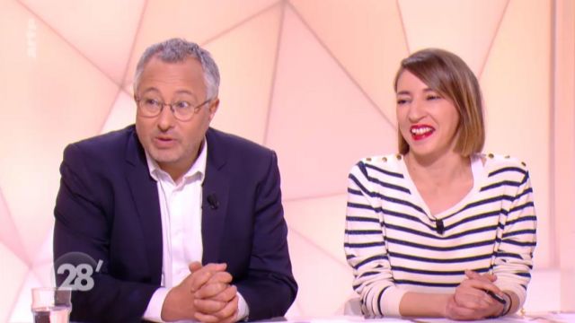 The sweaters in stripes of Nadia Daam in 28 minutes of 07/03/2019