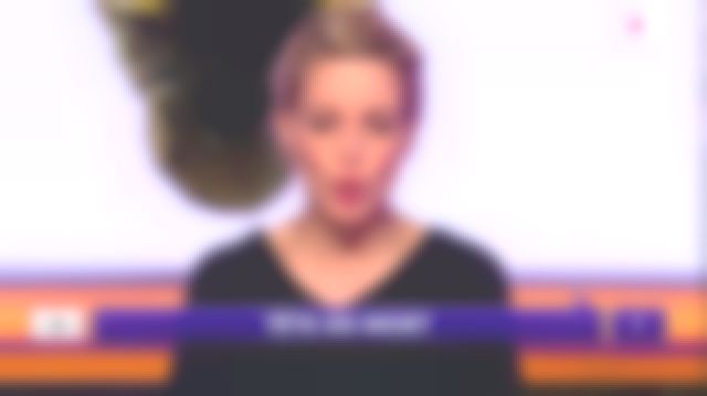 Le pull bleu nuit Les petites... de Sidonie Bonnec dans Tout le monde à son mot à dire le 11.03.2019