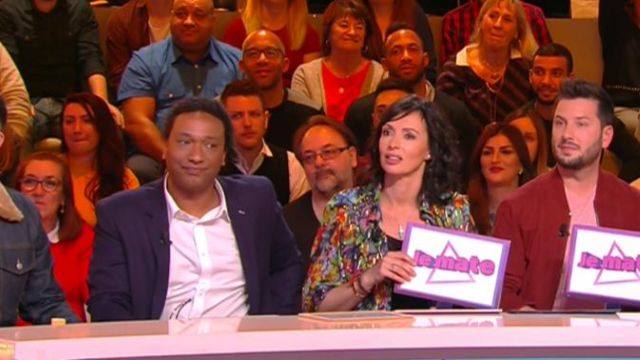 La chemise imprimée de Géraldine Maillet dans Touche pas à mon poste du 11/03/2019