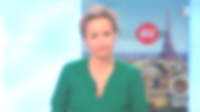 The green dress by Caroline Roux in Télématin from the 12/03/2019