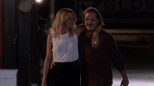 Current Elliott The Muscle Tee in Sugar worn by Mackenzie Murphy (Kaitlin Olson) in The Mick (S02E09)