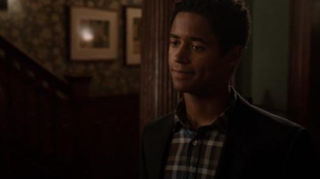 Camisa de espiga a cuadros de Hartford usada por Wes Gibbins (Alfred Enoch) en Cómo salirse con la suya con el asesinato (S01E05)