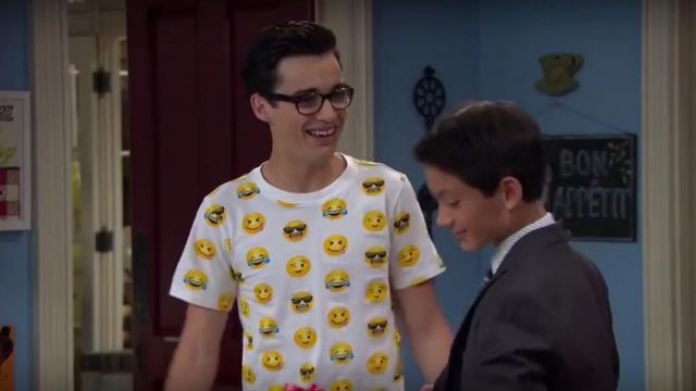 H&M Emoji Patterned T-shirt worn by Joey Rooney (Joey Bragg) in Liv and Maddie (S03E17)