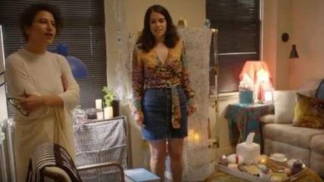 Anthropologie Button Front Denim Skir worn by Abbi Abrams (Abbi Jacobson) in Broad City (S05E04)