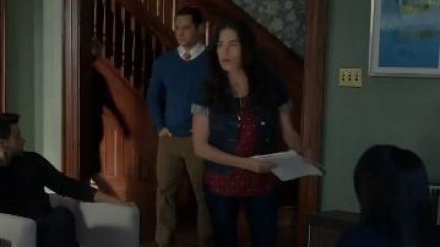 Rag & Bone Teddy Réservoir dans la Cabine de Diamants porté par Laurel Castillo (Karla Souza) dans la Façon de s'en tirer avec Assassiner (S02E02)