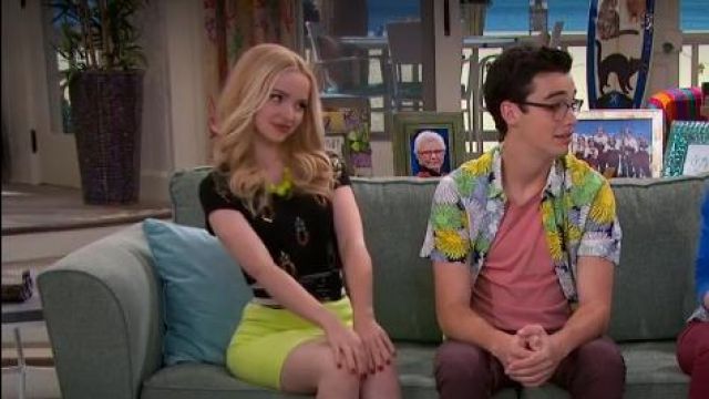 H&M Sequined Top in Black worn by Liv Rooney (Dove Cameron) in Liv and Maddie (S04E10)