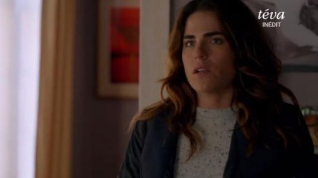 Rag & Bone Tamara Pull en Gris porté par Laurel Castillo (Karla Souza) dans la Façon de s'en tirer avec Assassiner (S03E15)