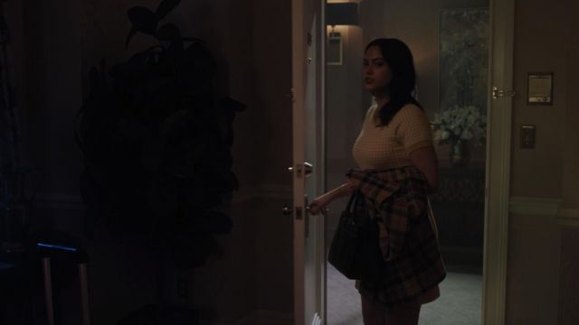 The coat plaid Maud Veronica Lodge (Camila Mendes) in Riverdale S03E16
