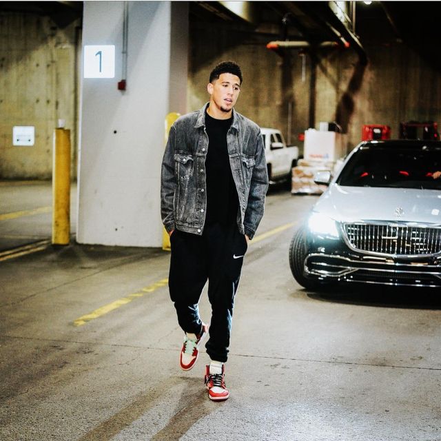 Sneakers The 10: Air Jordan 1 "off white" worn by Devin Booker on the Instagram account @dbook