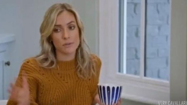 Bridget Bodenham at Anthropologie Yesteryear Mugs used by Herself (2018) (Kristin Cavallari) in Very Cavallari (S02E03)