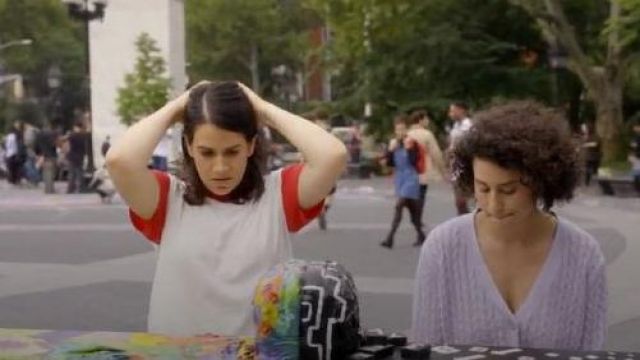 Rag And Bone Contrast Ringer Tee Worn By Abbi Abrams Abbi Jacobson In Broad City S05e09 Spotern 7592