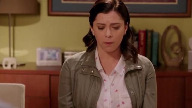 Rails de Whitney Shirt porté par Rebecca Tas (Rachel Bloom) dans Crazy Ex-Girlfriend (S03E07) (S03E07)