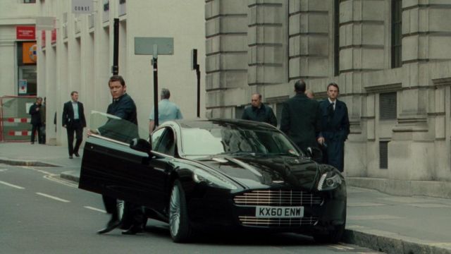 Aston Martin utilisé par Simon Ambroise (Dominic West) dans Johnny English Reborn