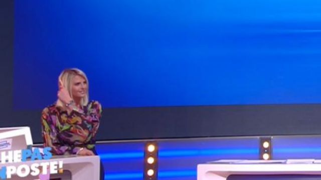 Le  Top viscose multicolore style kimono de Kelly Vedovelli dans Touche pas à mon poste