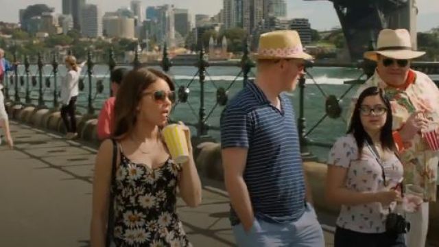 Kimchi Blue at Urban Outfitters Bow Back Romper in Floral Multi worn by Haley Dunphy (Sarah Hyland) in Modern Family (S05E20)