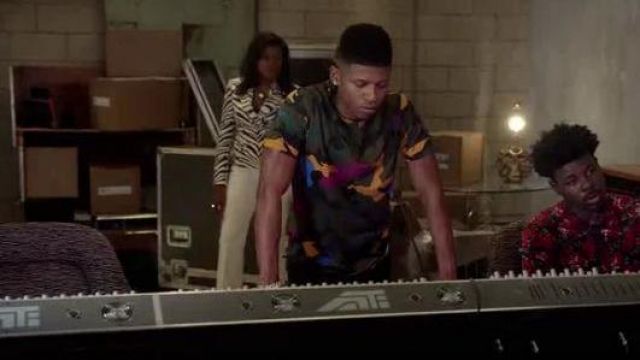 Camo-Print Crewneck Tee by Valentino worn by Hakeem Lyon (Bryshere Y. Gray) in Empire (S02E03)