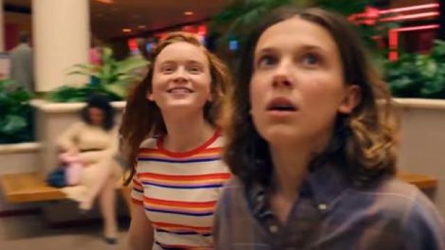 The striped t-shirt worn by Max Mayfield (Sadie Sink) in the series, Stranger Things season 3