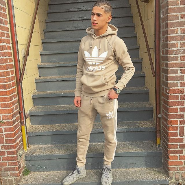 Adidas Originals hoodie as seen on the Instagram Account of @Ilivdb |  Spotern