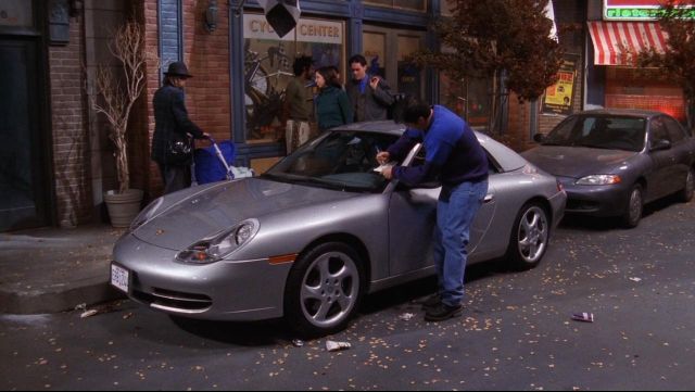 Porsche Voiture utilisée par Joey Tribbiani (Matt LeBlanc) Amis (S06E05)
