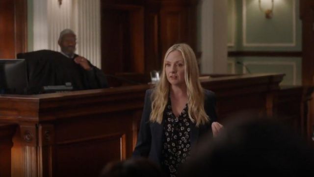 Tory Burch Emma Bow Blouse worn by Jill Carlan (Hope Davis) in For The  People (S02E04) | Spotern