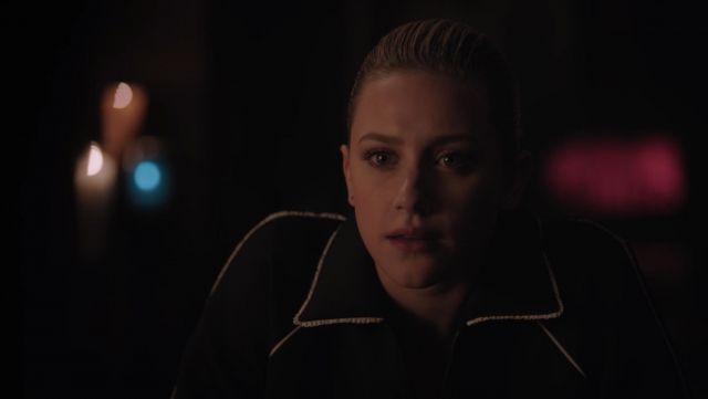 The tracksuit jacket Opening Ceremony of Betty Cooper (Lili Reinhart) in Riverdale S03E17