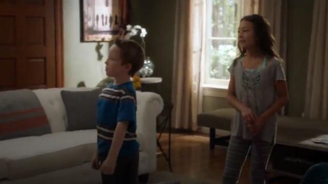 ONeill Woodblock Owl Graphic Tee worn by Lily Tucker-Pritchett (Aubrey Anderson-Emmons) in Modern Family (S08E02)