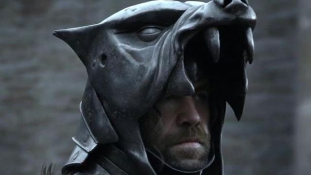 The replica of the helmet of the "Bloodhound" (Rory McCann) in Game of Thrones S01E06
