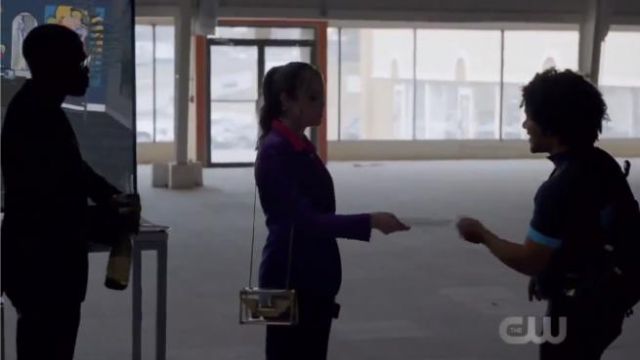 Transparent Mini Betty Sac porté par Fallon Carrington (Elizabeth Gillies) dans Dynastie (S01E03)