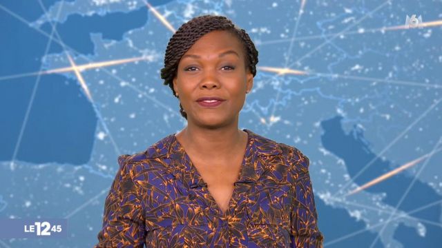 The blouse print is Kareen Guiock in The 12:45 to M6 of the 04/04/2019