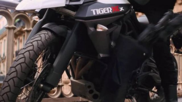 Triumph Tiger 800 XCX Moto pilotée par Ilsa Faust (Rebecca Ferguson) dans Mission: Impossible - Fallout