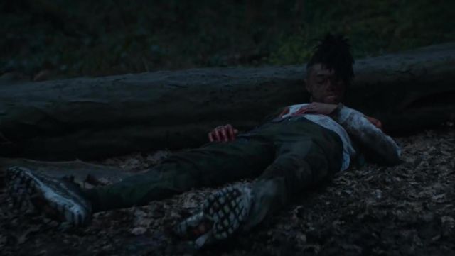 The cargo pants worn by Scarlxrd in her video clip DEMXNS & ANGELS.