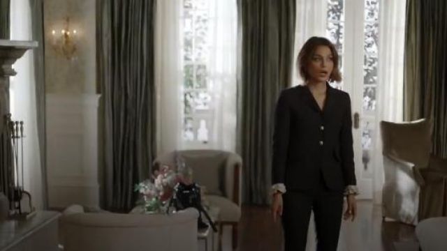 Cady Volants Pantalon porté par Cristal Jennings (Ana Brenda Contreras) dans la Dynastie Saison 1 Épisode 16