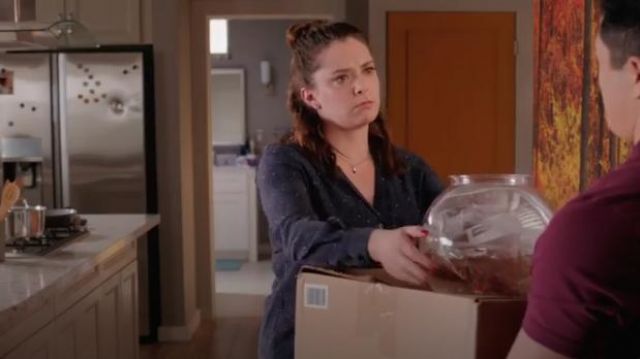 Equipment Adalyn Floral Silk Blouse worn by Rebecca Bunch (Rachel Bloom) in Crazy Ex-Girlfriend (S04E17)