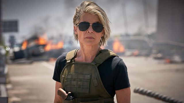 The sunglasses worn by Sarah Connor (Linda Hamilton) in Terminator : Dark Fate