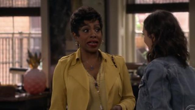 Theory Oaklane Trench Coat Worn By Rose Sheryl Lee Ralph In Fam S01e12 Spotern Theory Oaklane Trench Coat Worn By Rose, Theory Oaklane Modern Silk Trench Coats