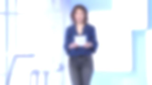 The blouse in crepe de chine blue night of Melanie Taravant in C to tell the 10.04.2019