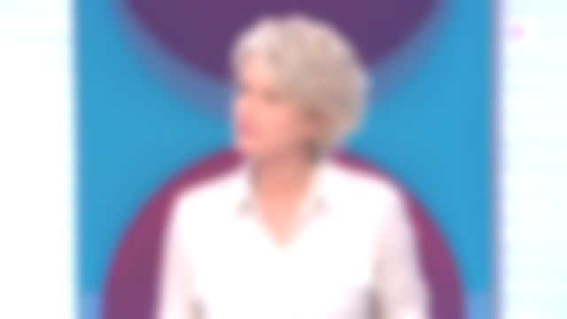 The shirt pea Sophie Davant in It is the program of the 11/04/19