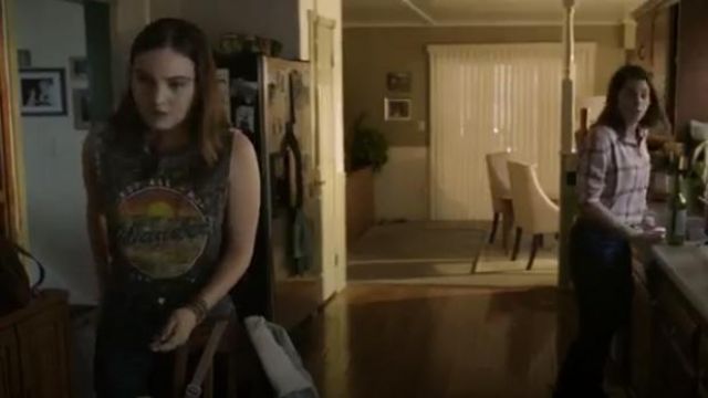 Project Social T Women’s Wander Sleeveless Graphic Tee worn by McKenna Brady (Liana Liberato) in Light as a Feather (S01E05)