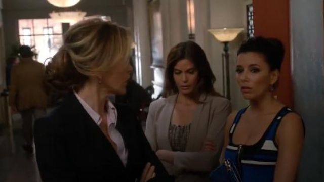 Capulet Beige Veste portée par Susan Mayer (Teri Hatcher) dans Desperate Housewives (S08E22)