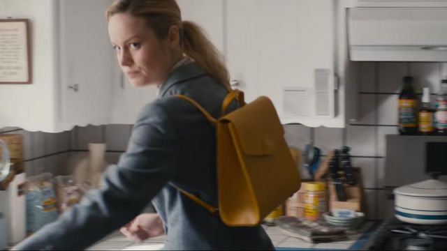 The backpack yellow leather Kit (Brie Larson) in Unicorn Store