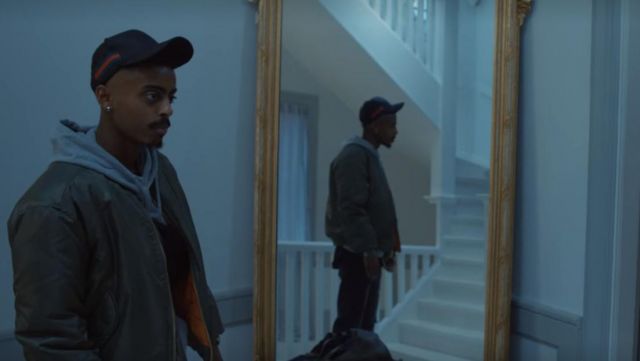 The vasquette Original GG Gucci worn by Dennis Oryema (Suheib Saleh) in Quicksand - Nothing greater (S01E05)