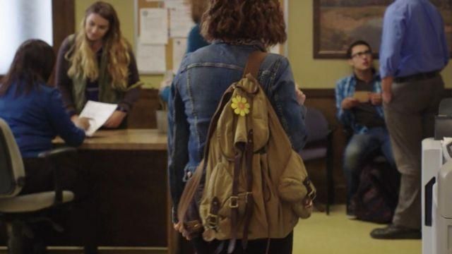 J.Crew Abingdon rucksack backpack worn by Hannah Baker (Katherine Langford) in 13 Reasons Why (S01E10)