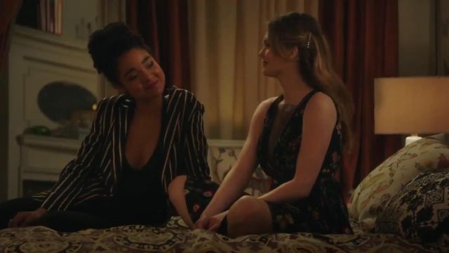 No. 21 Sleeveless Floral Print Long Evening Gown worn by Sutton Brady (Meghann Fahy) in The Bold Type (S02E04)