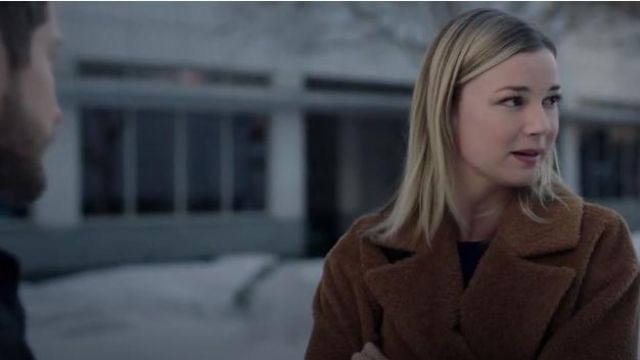 Eileen Fisher Textured Double-Breasted Jacket worn by Nicolette Nevin (Emily VanCamp) in The Resident (S02E19)