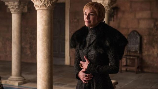 El traje negro de Cersei Lannister (Lena Headey) como se ve en Game of Thrones S07E07