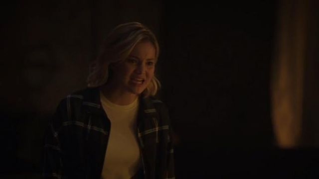 Forever 21 Colorblock Plaid Recadrée, un coupe-Vent porté par la Dague (Olivia Holt) dans Marvel Cloak & Dagger (S02E04)