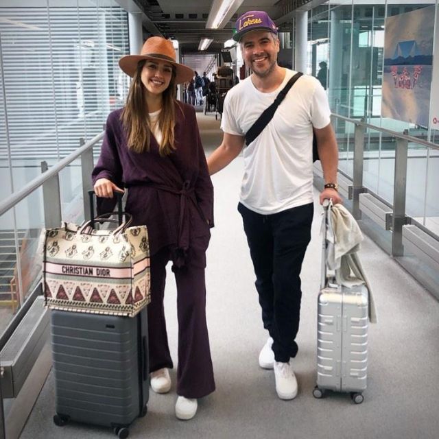 Away The Carry-On luggage used by Jessica Alba on Her Instagram Account